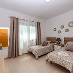Ruben By Villa